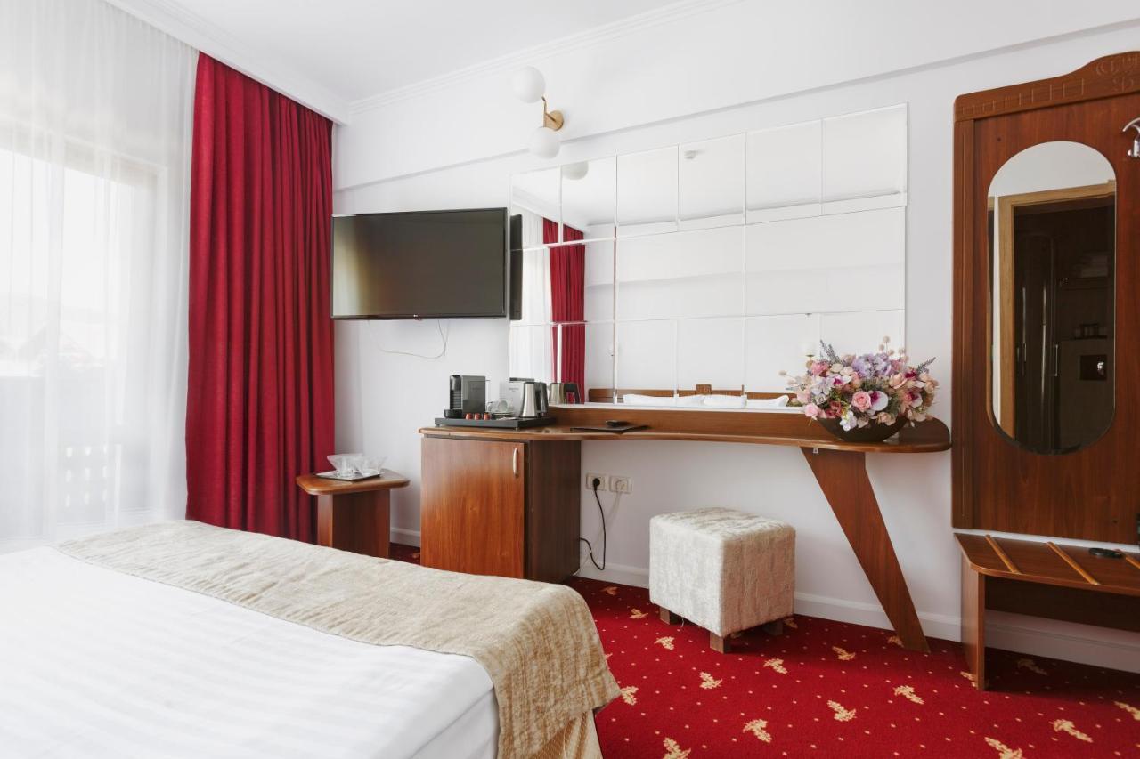 פרדיאל Manor Ski Hotel מראה חיצוני תמונה