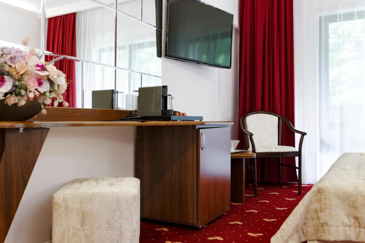 פרדיאל Manor Ski Hotel מראה חיצוני תמונה