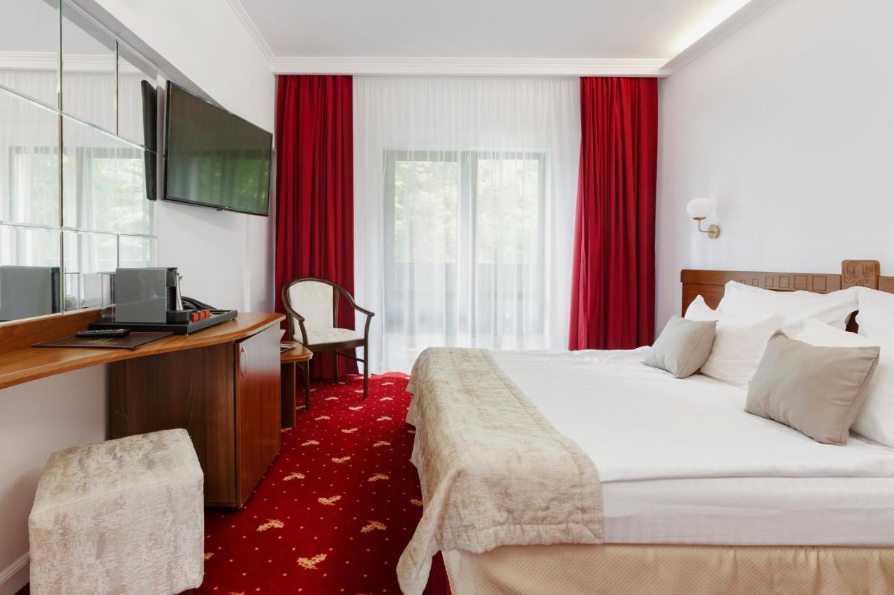 פרדיאל Manor Ski Hotel מראה חיצוני תמונה