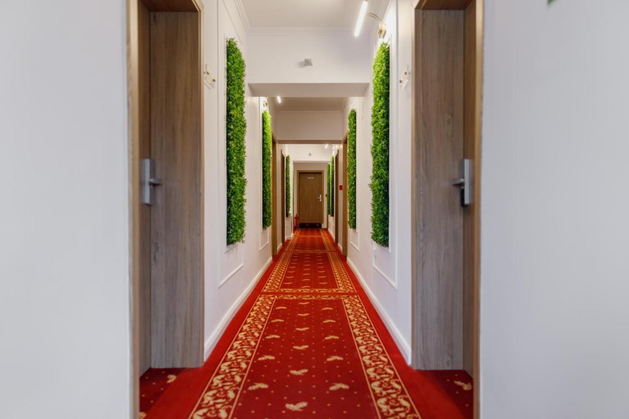 פרדיאל Manor Ski Hotel מראה חיצוני תמונה