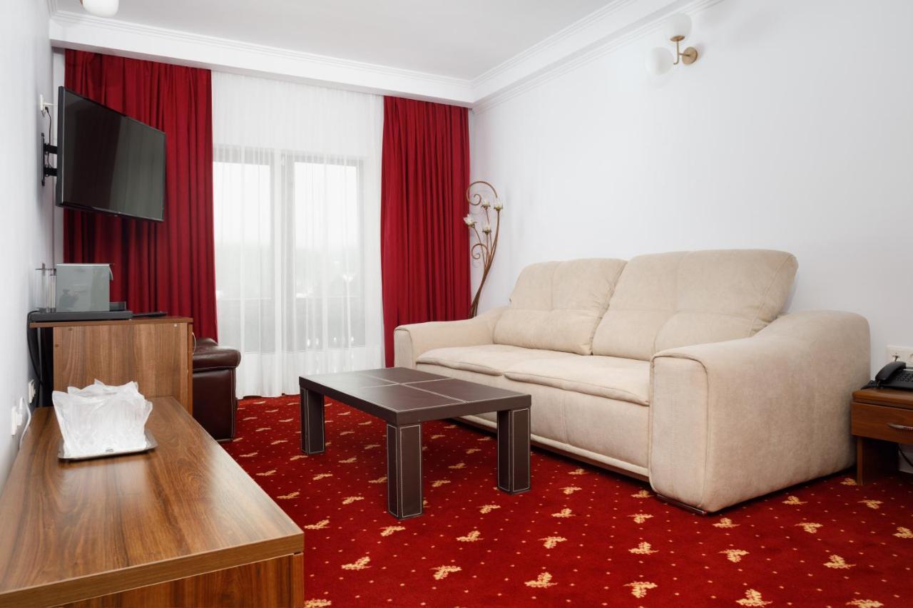 פרדיאל Manor Ski Hotel מראה חיצוני תמונה